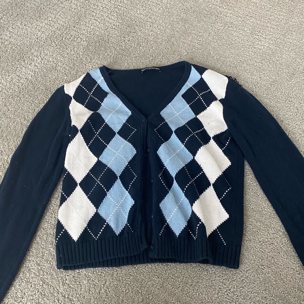 Brandy Melville Elizabeth Sweater